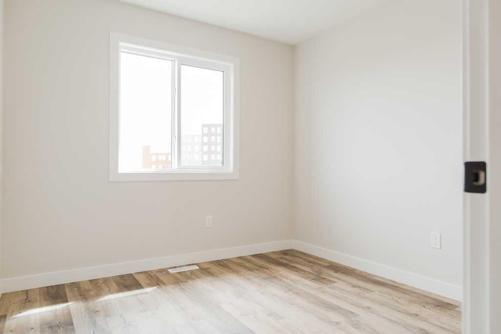 9522 114 Avenue  - Photo 36