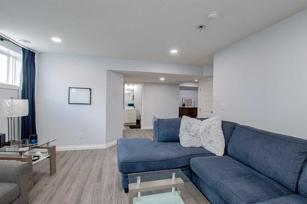 12214 103A Street  - Photo 25