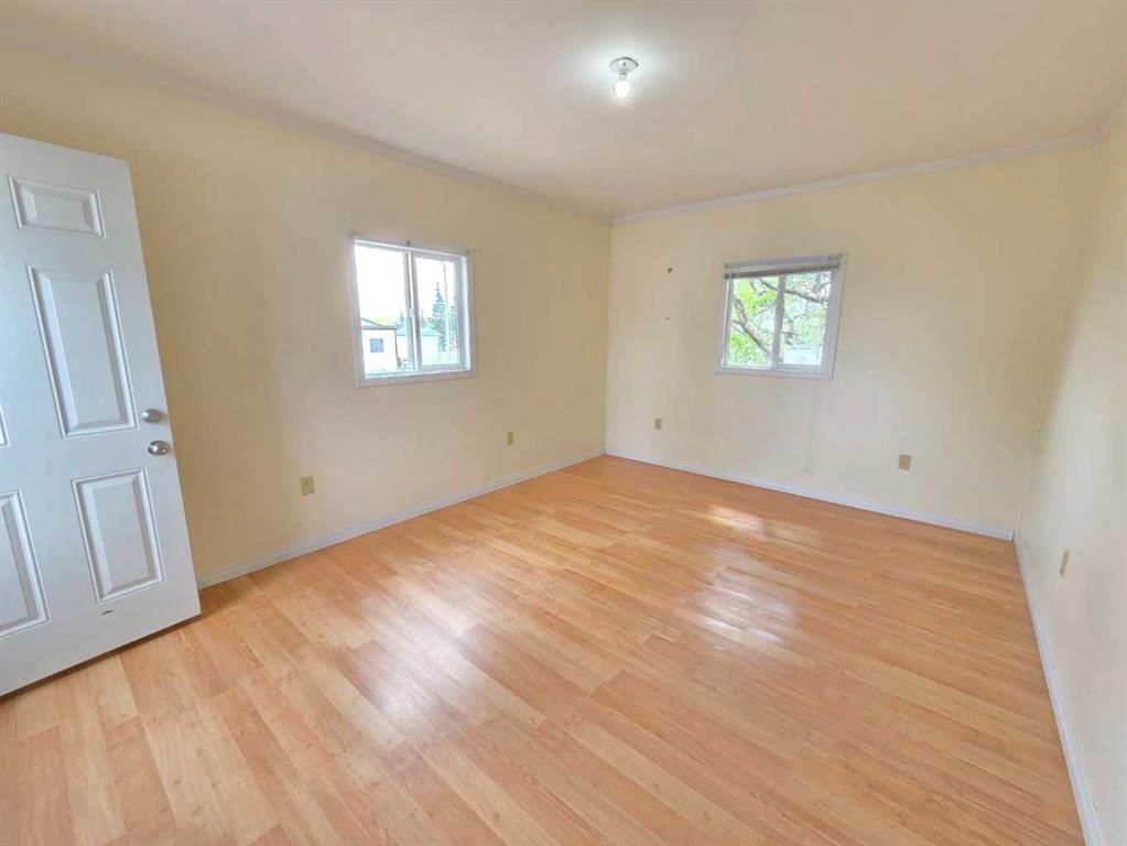 10215 99 Avenue  - Photo 14