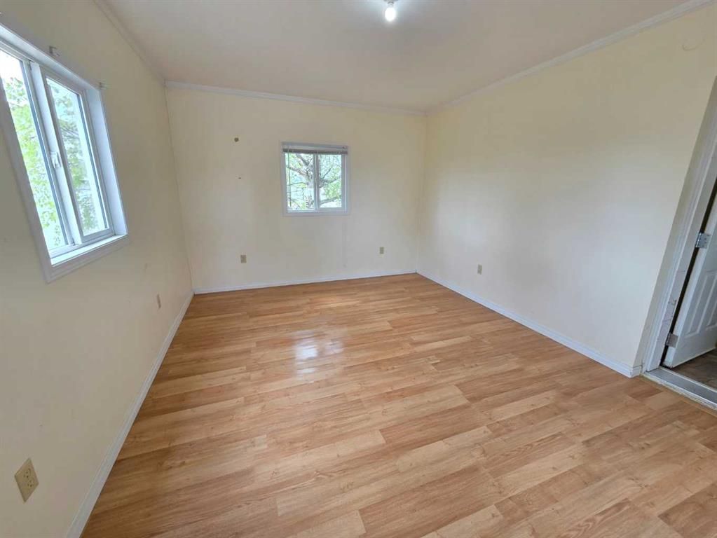 10215 99 Avenue  - Photo 15