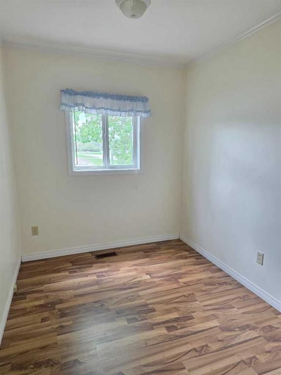 10215 99 Avenue  - Photo 25