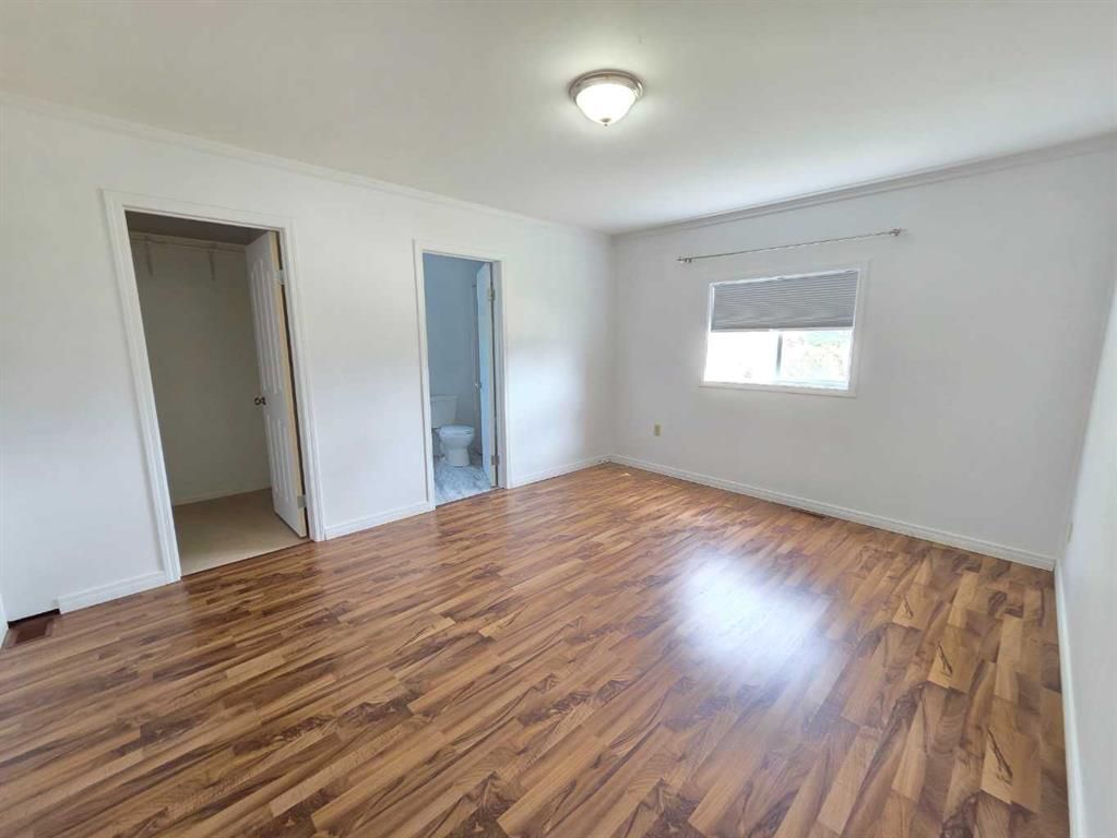 10215 99 Avenue  - Photo 27