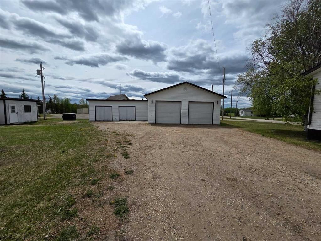 10215 99 Avenue  - Photo 3