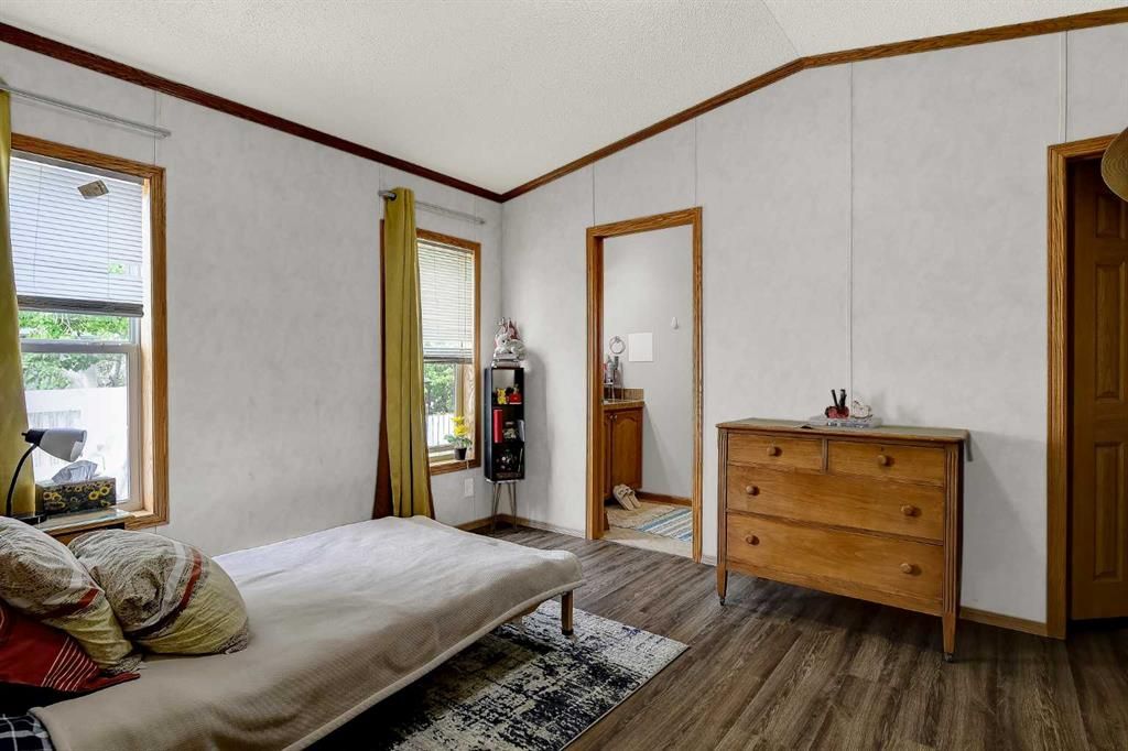 9730 120 Avenue  - Photo 14
