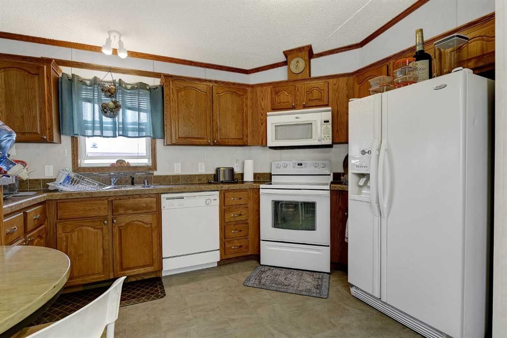 9730 120 Avenue  - Photo 8