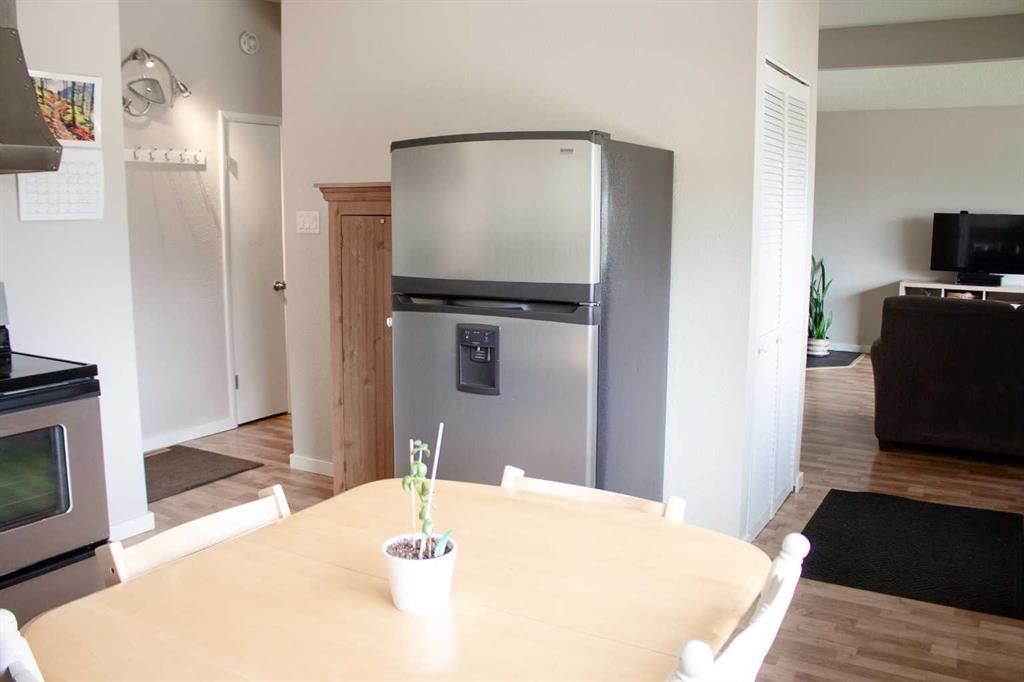 11316 102B Street  - Photo 5