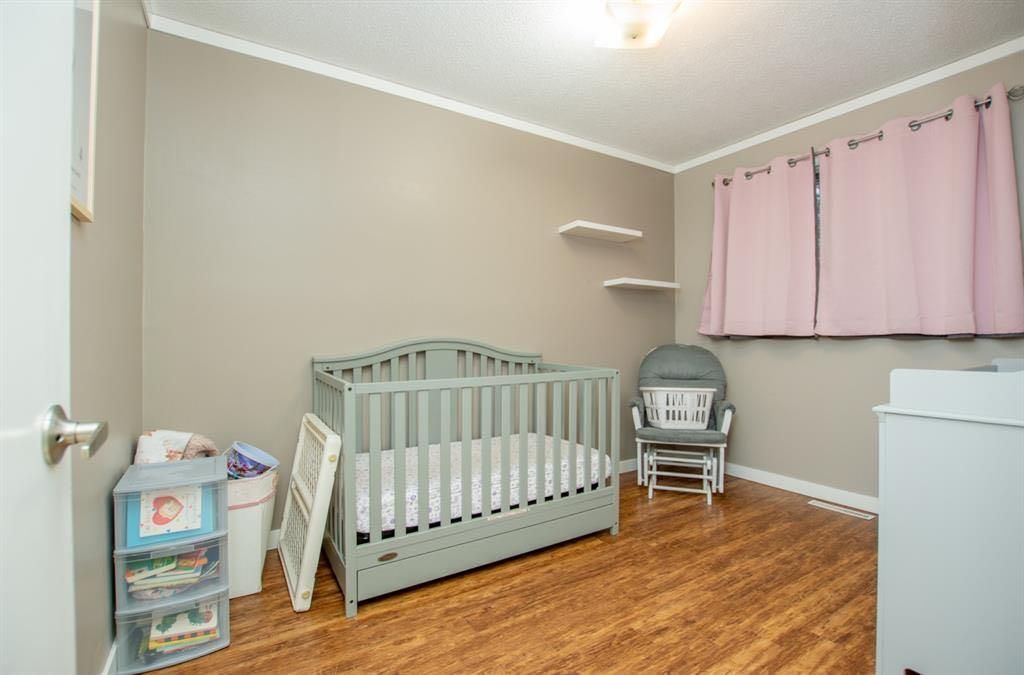 9321 101 Avenue  - Photo 10