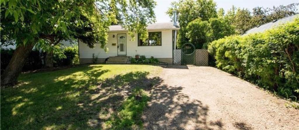 9321 101 Avenue  - Photo 2