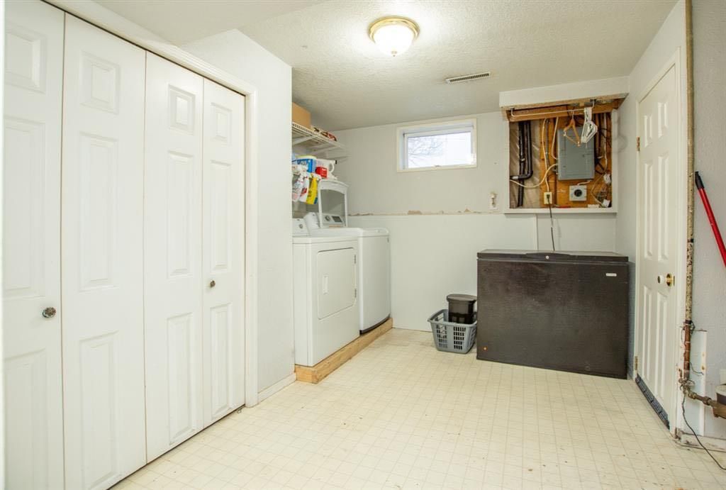 9321 101 Avenue  - Photo 21