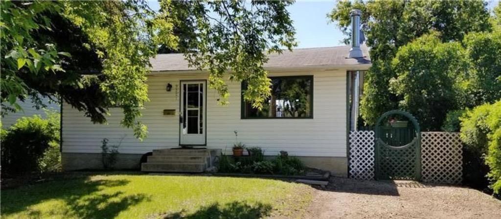 9321 101 Avenue  - Photo 3