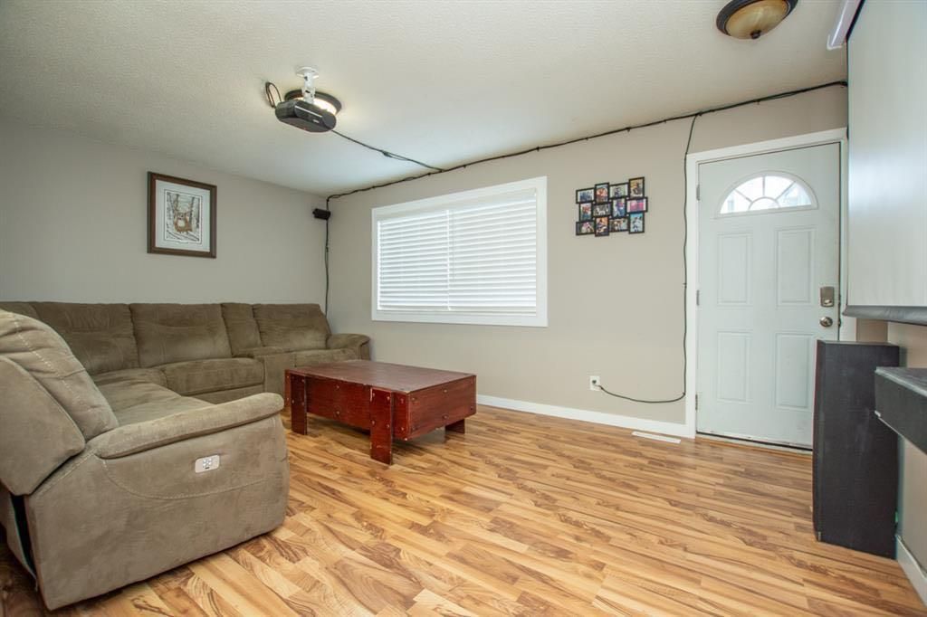 9321 101 Avenue  - Photo 5