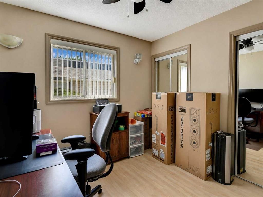 12605 Lakeshore Drive  - Photo 18
