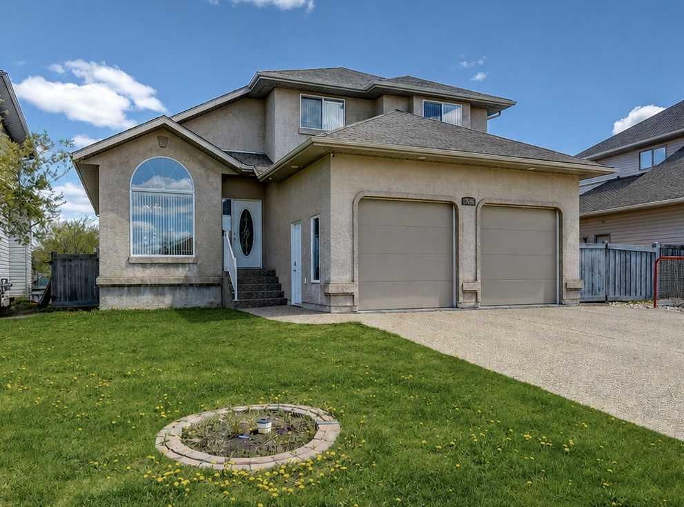 12605 Lakeshore Drive  - Photo 2