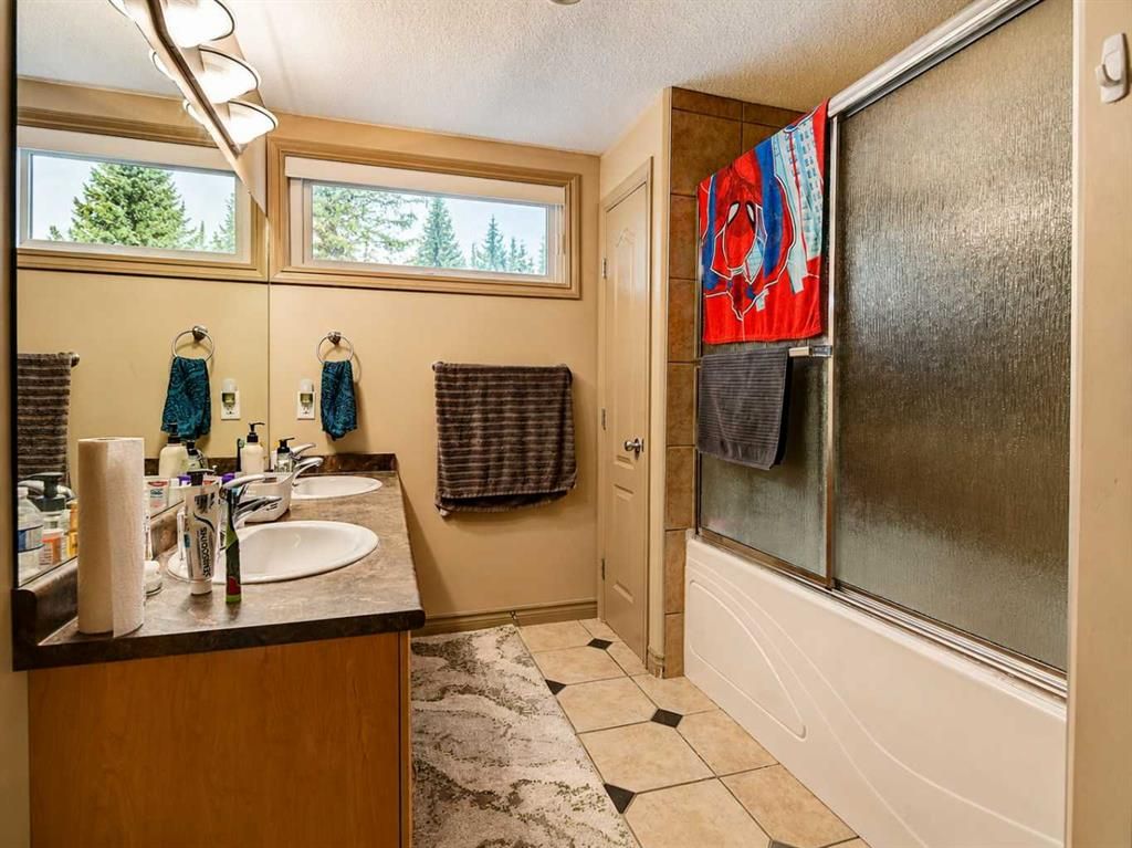 12605 Lakeshore Drive  - Photo 27