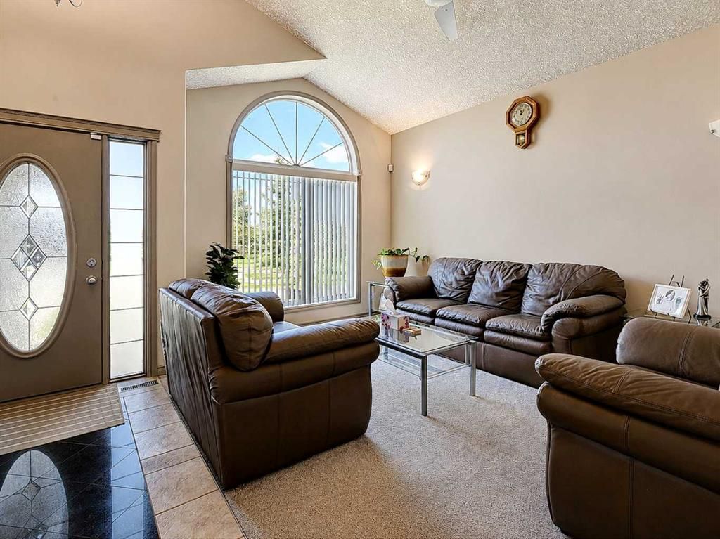 12605 Lakeshore Drive  - Photo 8