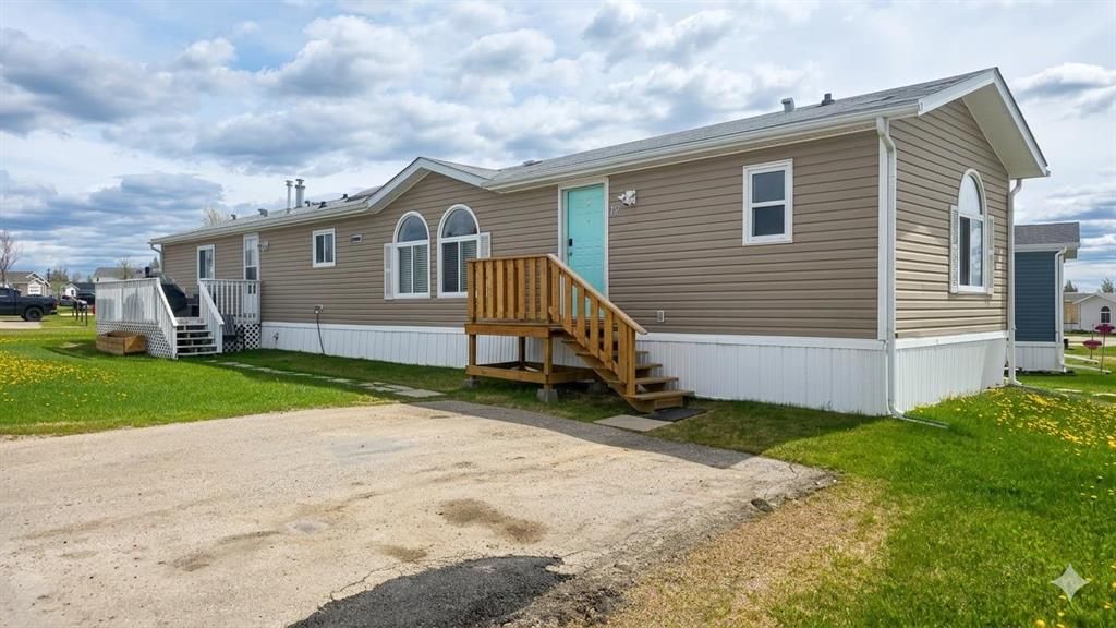 142 Clark Crescent  - Photo 3