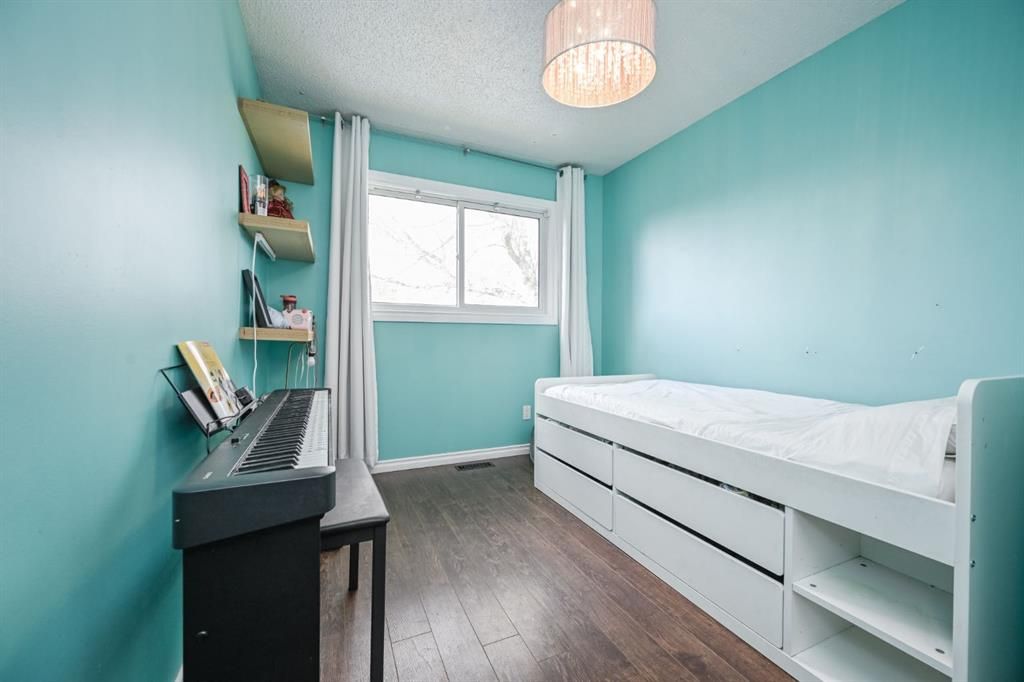 9433 121 Avenue  - Photo 14