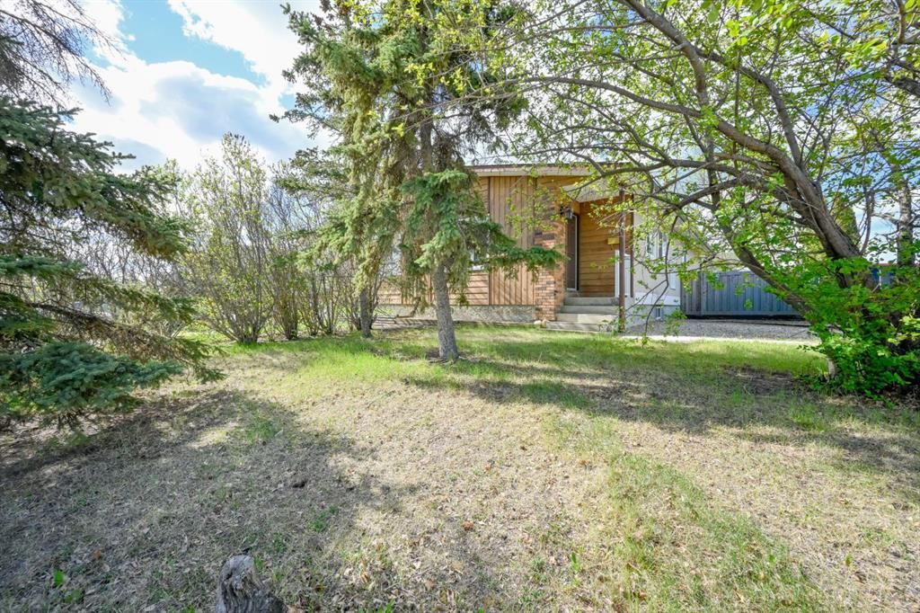9433 121 Avenue  - Photo 4