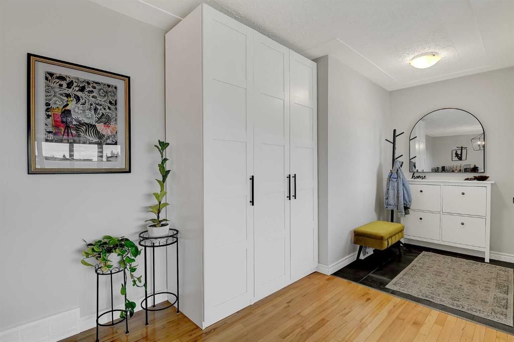 10015 89 Avenue  - Photo 4