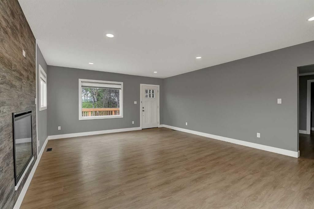 730049 Range Road 51   - Photo 15