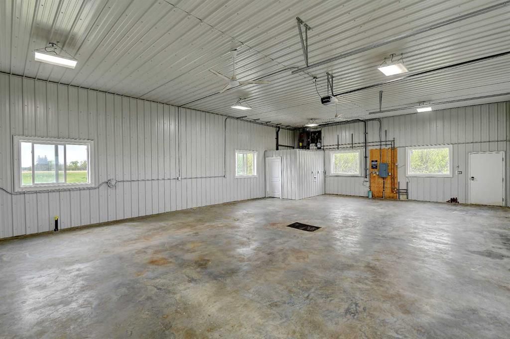 730049 Range Road 51   - Photo 32