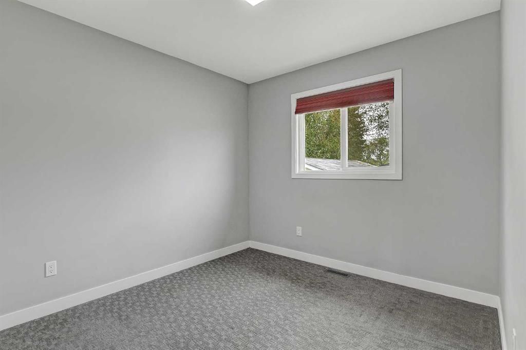 9638 112 Avenue  - Photo 17