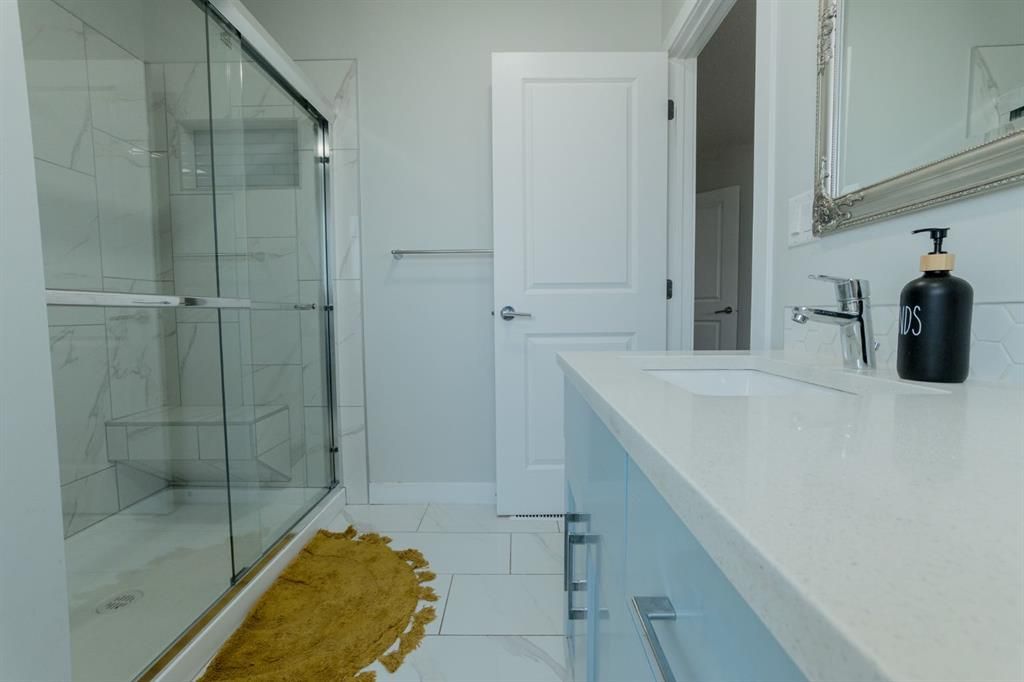 8841 85A Avenue  - Photo 32