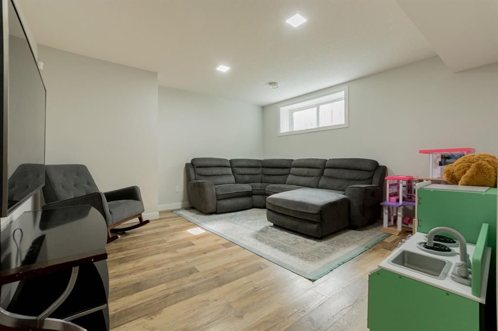 8841 85A Avenue  - Photo 33