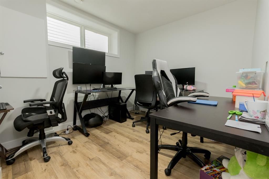8841 85A Avenue  - Photo 36