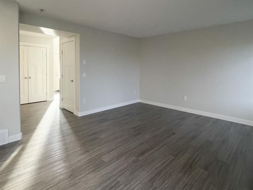 9521 88 Street  - Photo 4