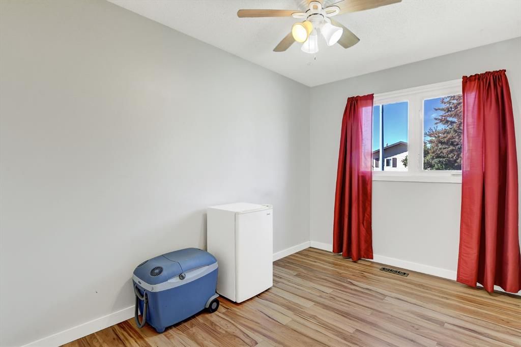 7609 103 Street  - Photo 23