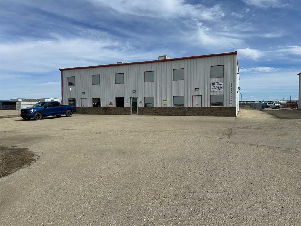 10203B 123 Street  - Photo 3