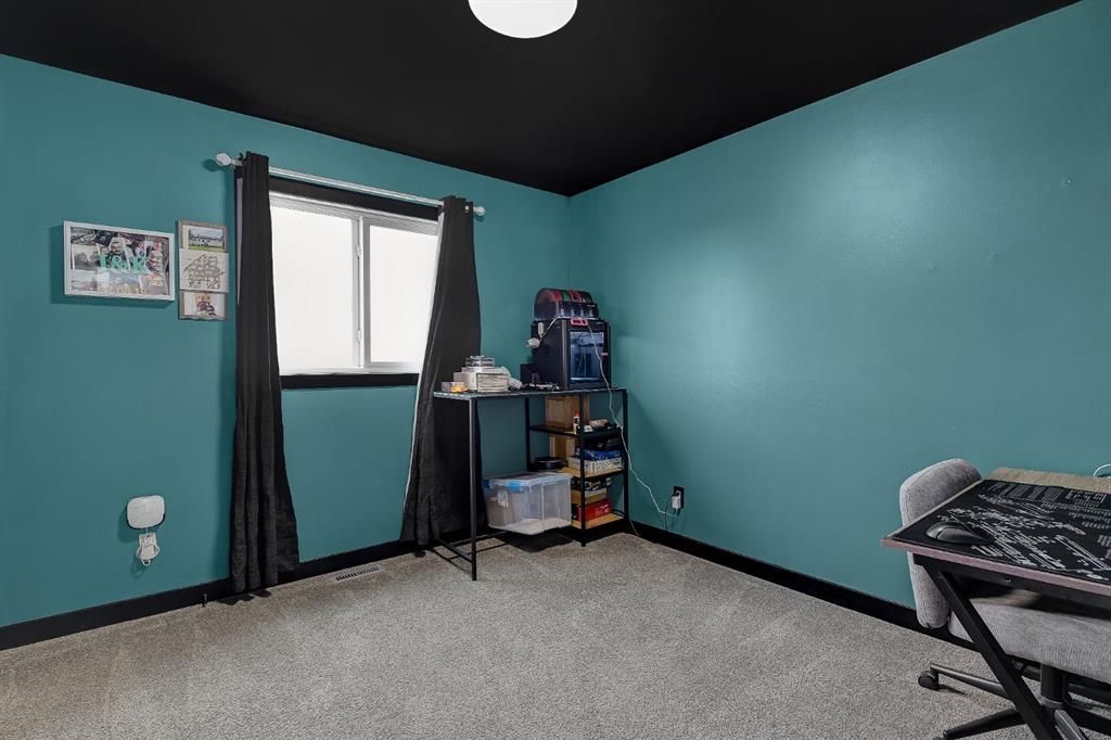 9054 81 Avenue  - Photo 16