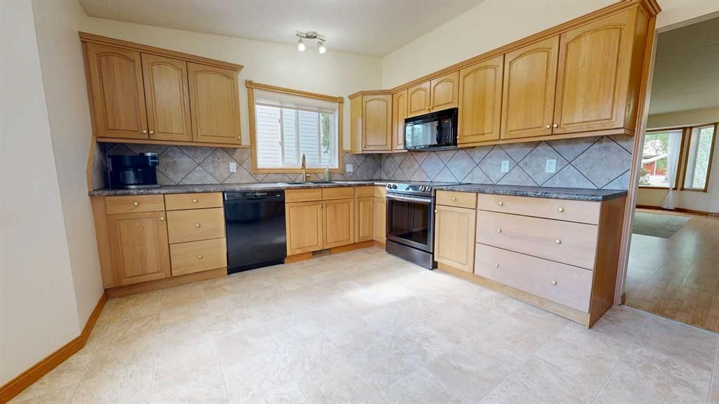 9413 64 Avenue  - Photo 10