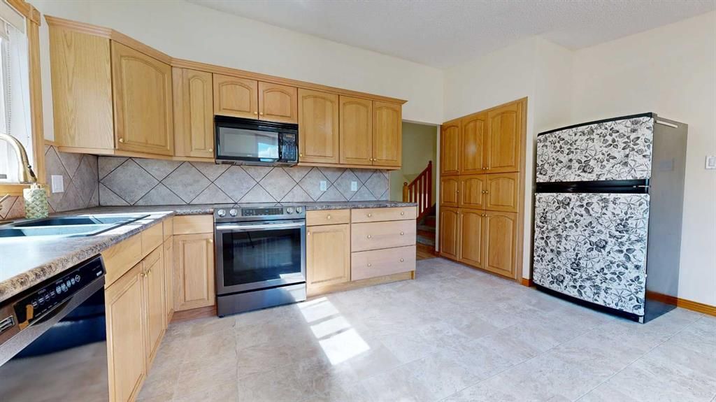 9413 64 Avenue  - Photo 11