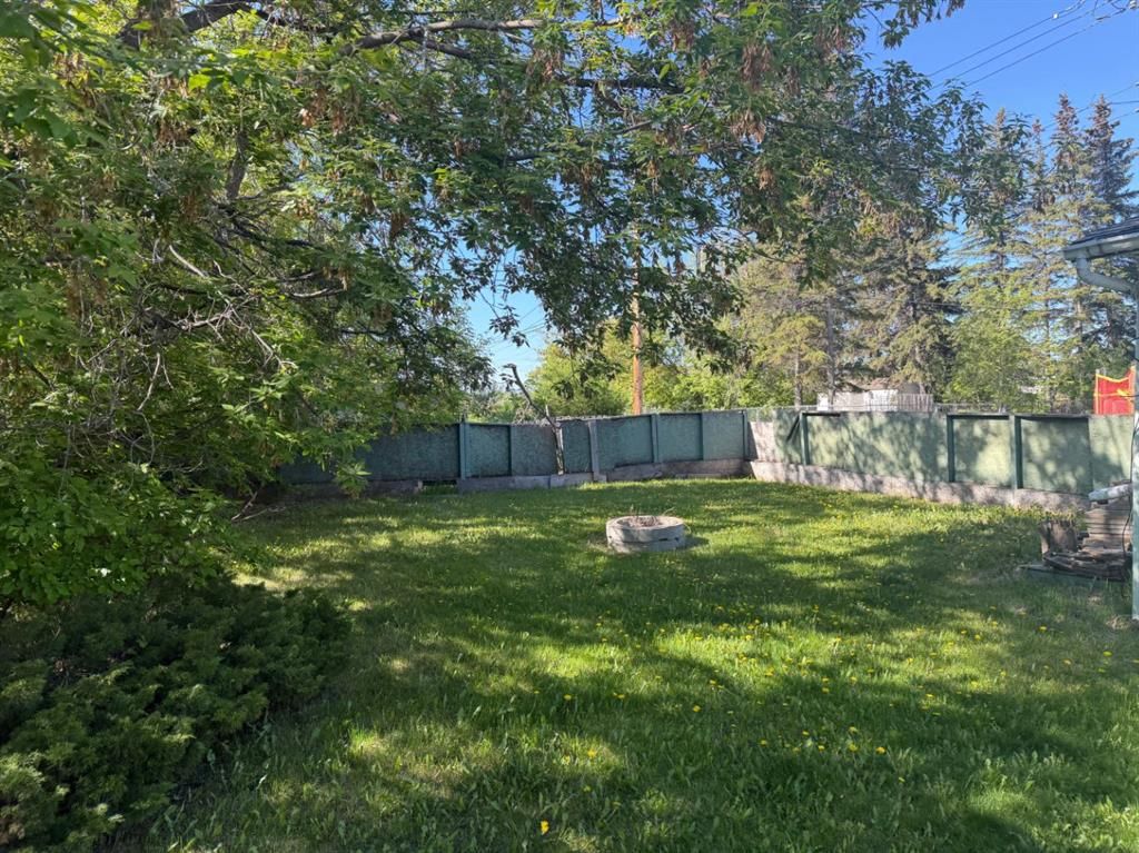 9657 Hillcrest Drive  - Photo 4