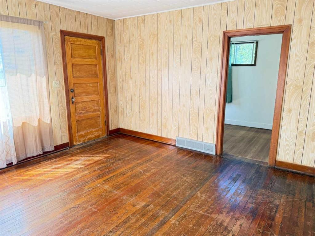 5027 46 Avenue  - Photo 12