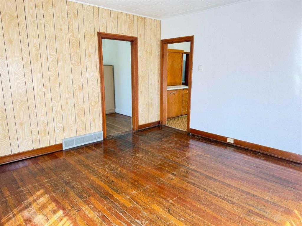 5027 46 Avenue  - Photo 15