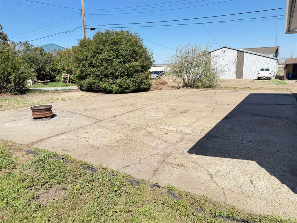 5027 46 Avenue  - Photo 30