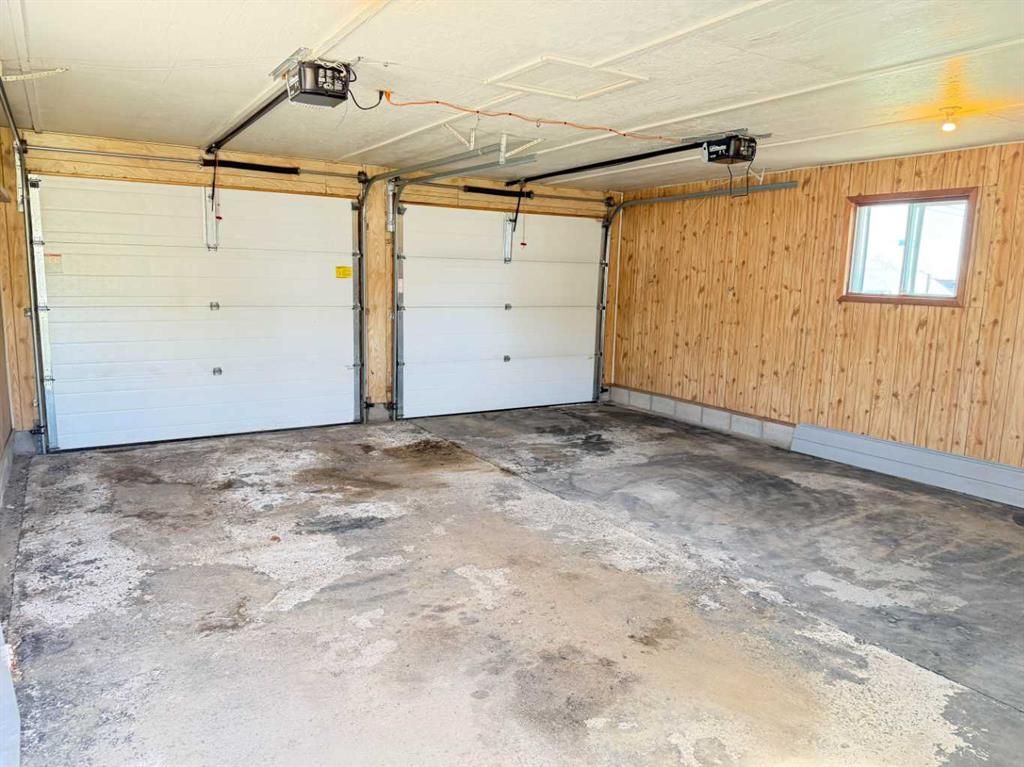 5027 46 Avenue  - Photo 32