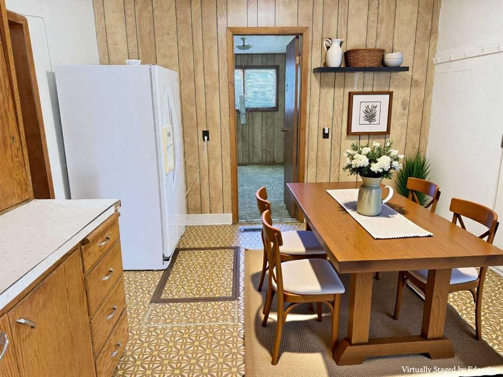 5027 46 Avenue  - Photo 9