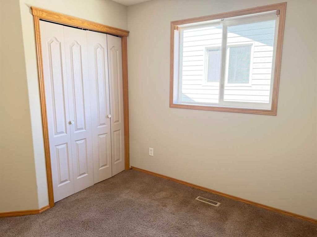 144 Pinnacle Avenue  - Photo 15