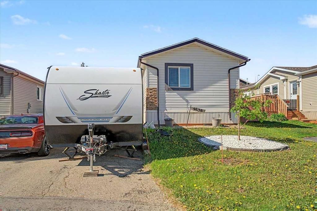 9530 112 Avenue  - Photo 2