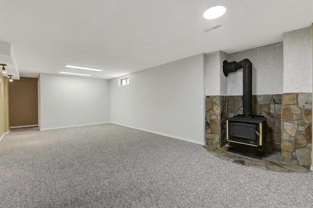 6625 Poplar Drive  - Photo 26