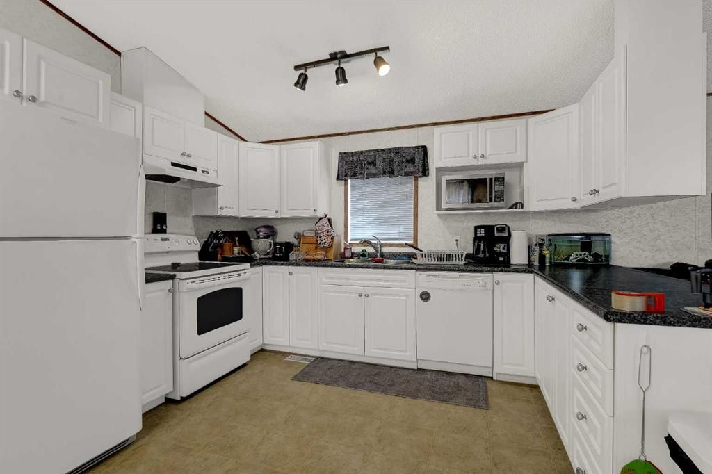 9518 111 Avenue  - Photo 8