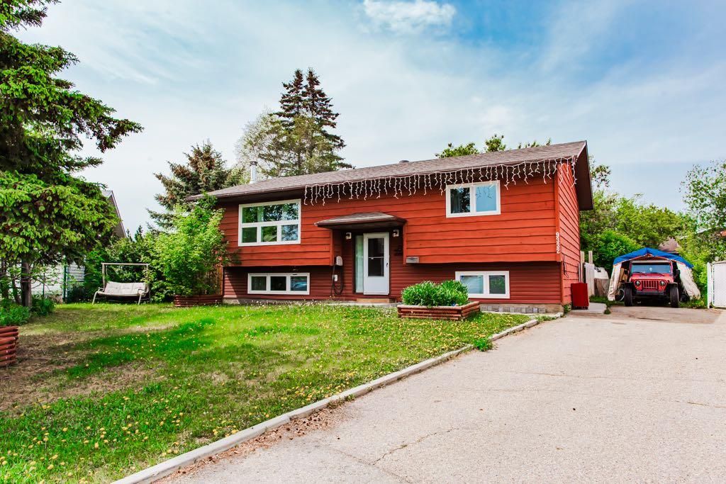 9332 70A Avenue  - Photo 1