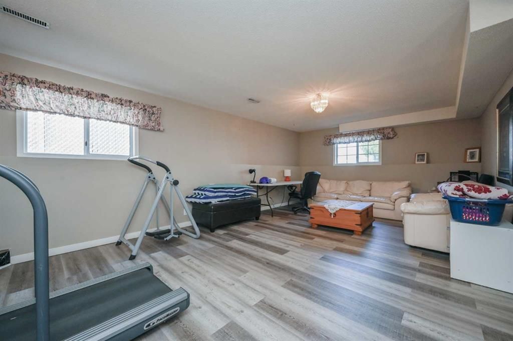 12017 95B Street  - Photo 23