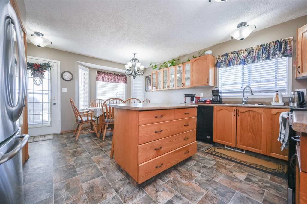 12017 95B Street  - Photo 8