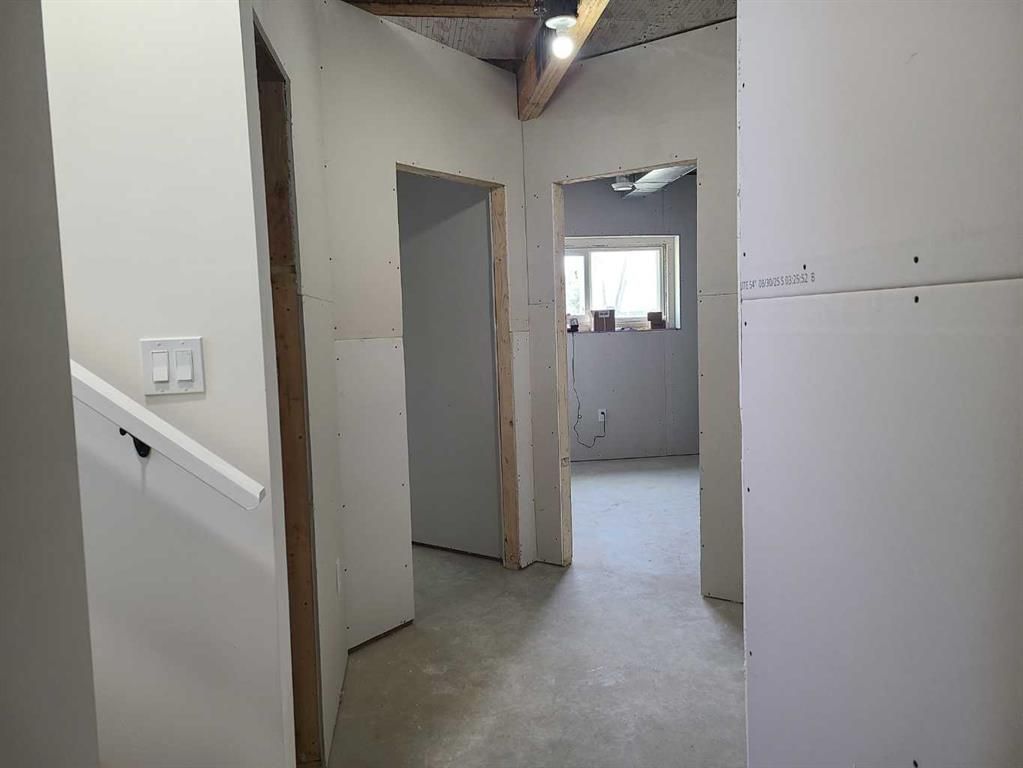 10007 99 Street  - Photo 35