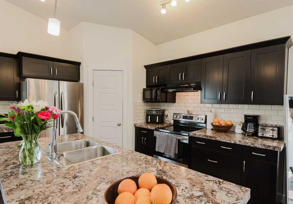 A &amp; B, 12429 103B Street  - Photo 12